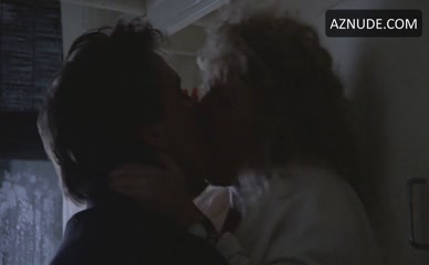 Glenn Close Fatal Attraction Sex Scene 27