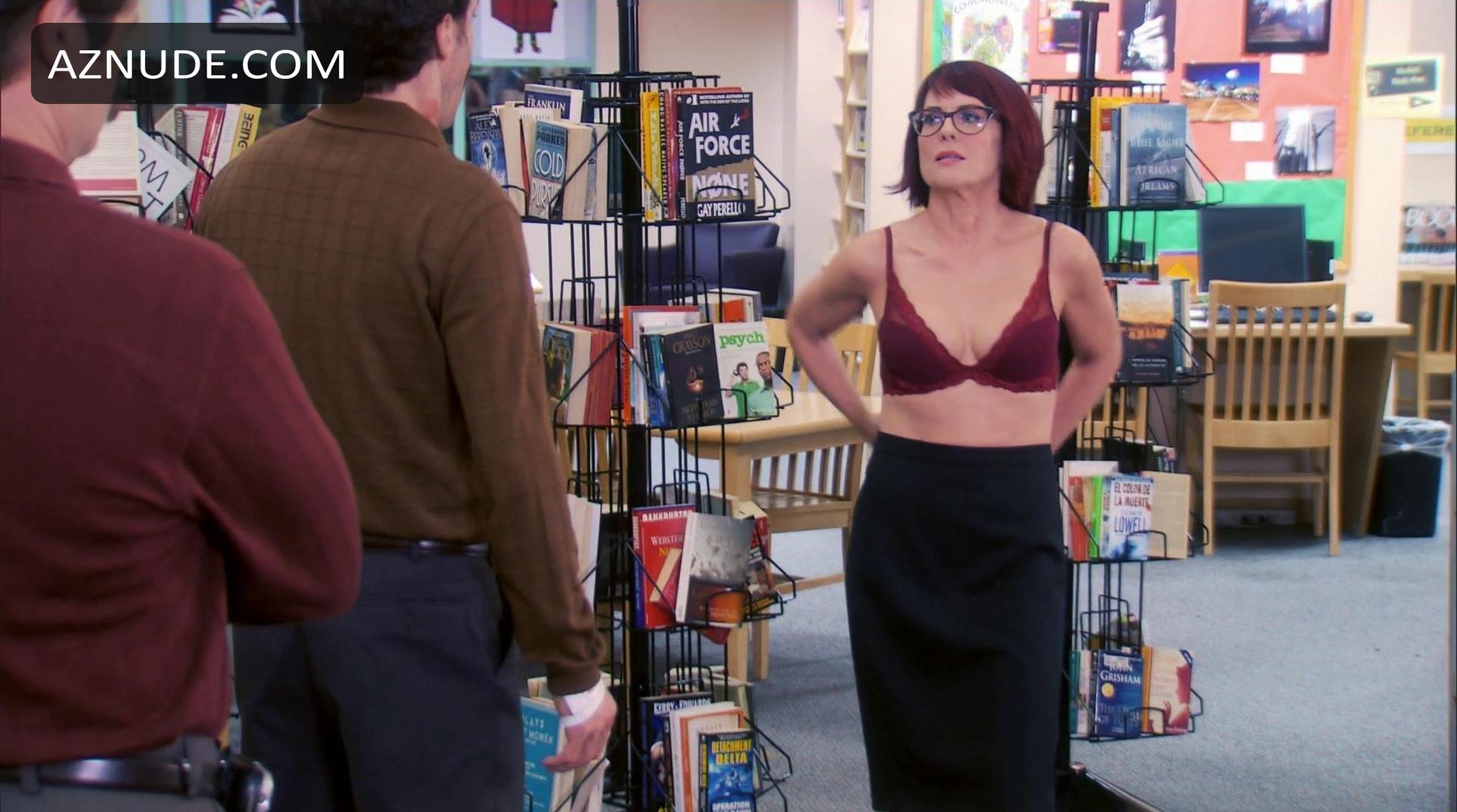 Megan Mullally Nude Pictures 92